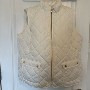 St. John’s Bay cream quilted vest (Size XL)